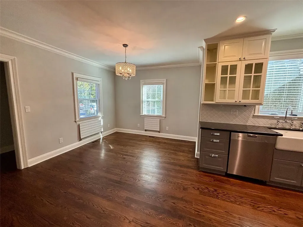 152 Webster Avenue Manhasset NY 11030