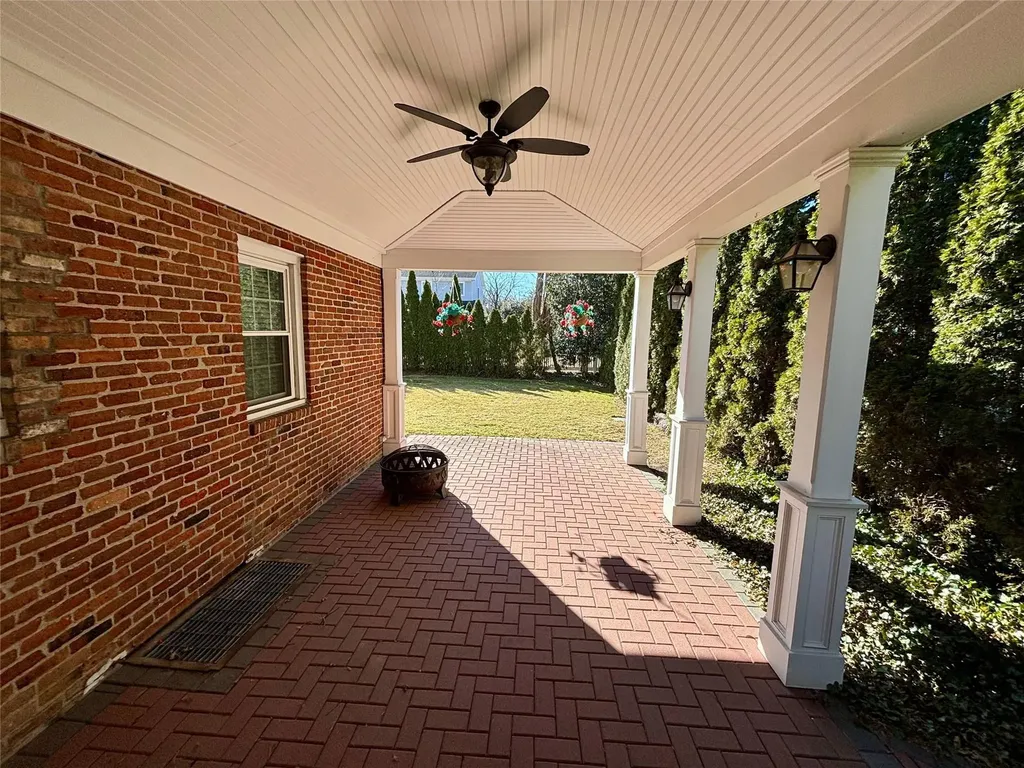 152 Webster Avenue Manhasset NY 11030