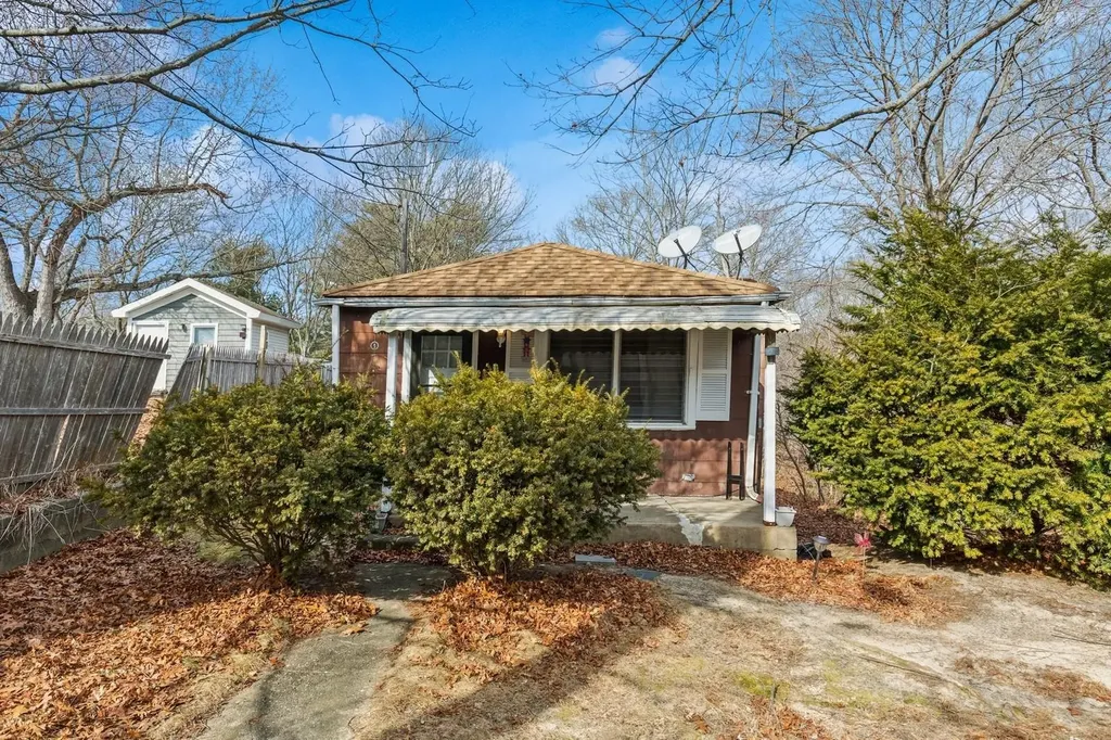 5523 Expressway Drive N Brookhaven NY 11742