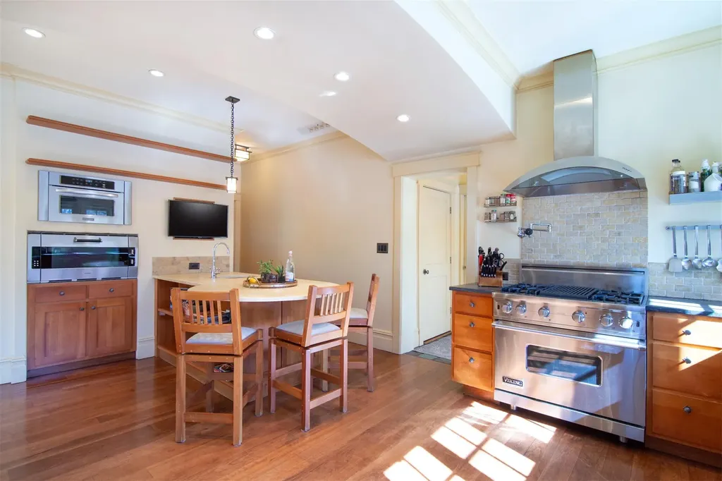 400 Highbrook Avenue Pelham NY 10803