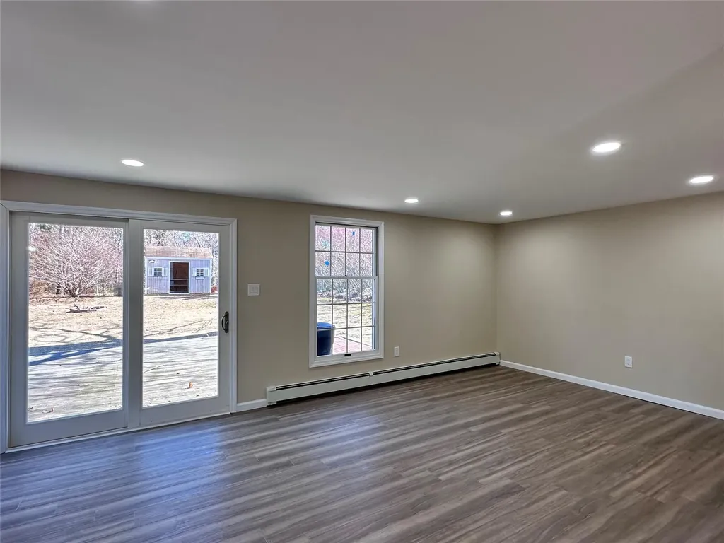 1073 Sipp Avenue Medford NY 11763
