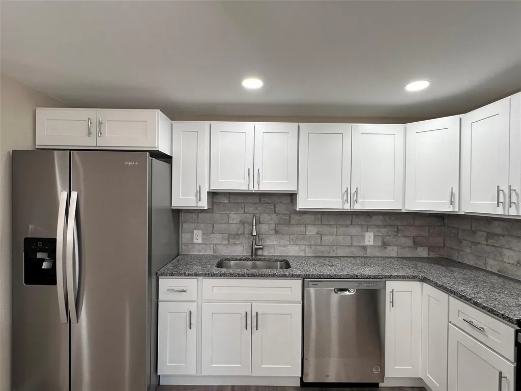 1073 Sipp Avenue Medford NY 11763