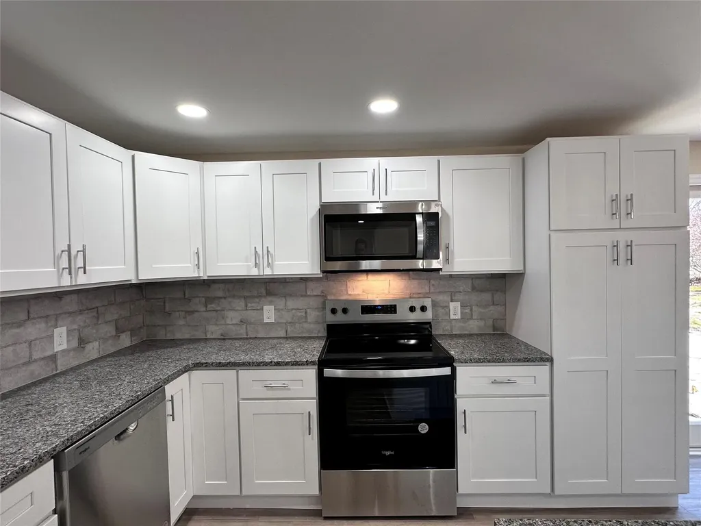 1073 Sipp Avenue Medford NY 11763