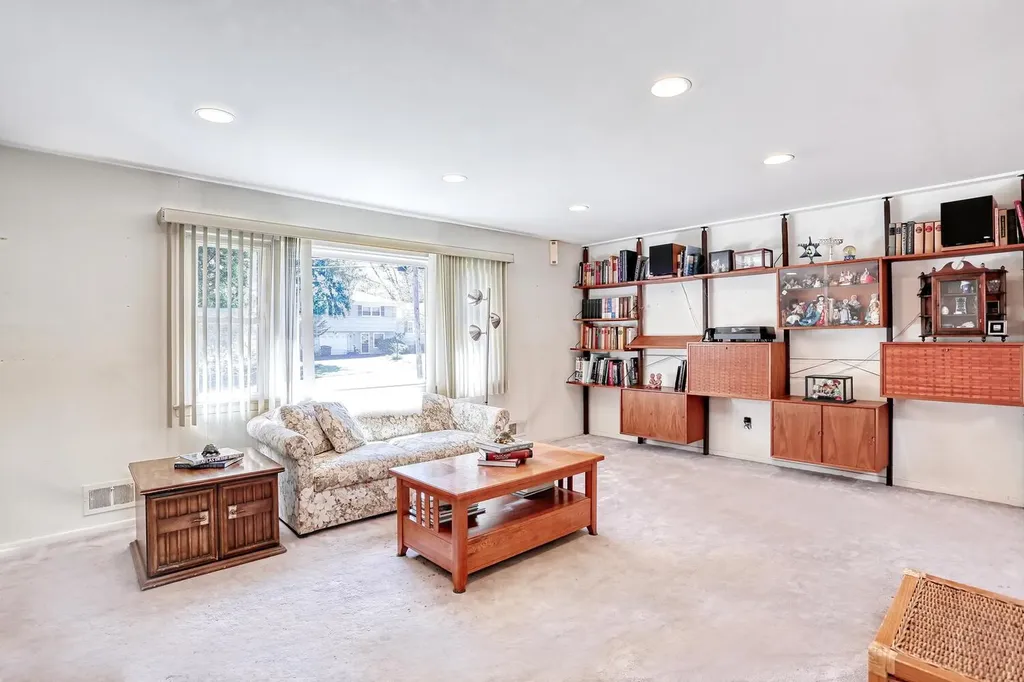 13 Barnacle Drive Spring Valley NY 10977