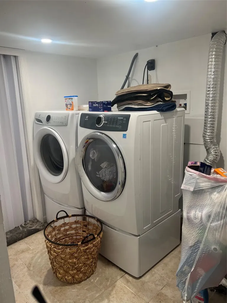 58 E Walnut Street Central Islip NY 11722