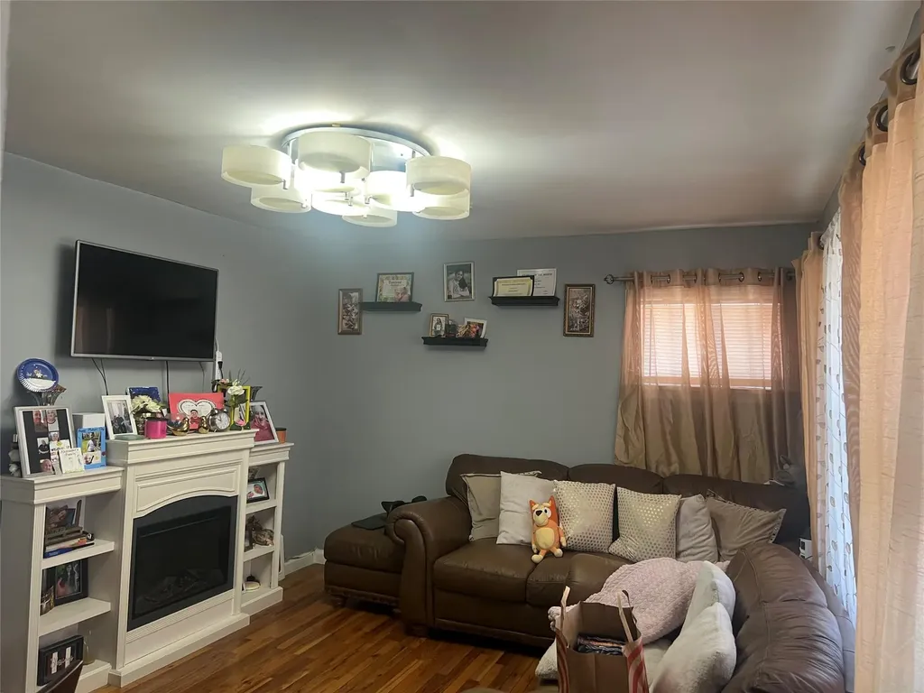 58 E Walnut Street Central Islip NY 11722