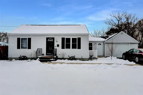 34 Hemlock Street Wyandanch NY 11798