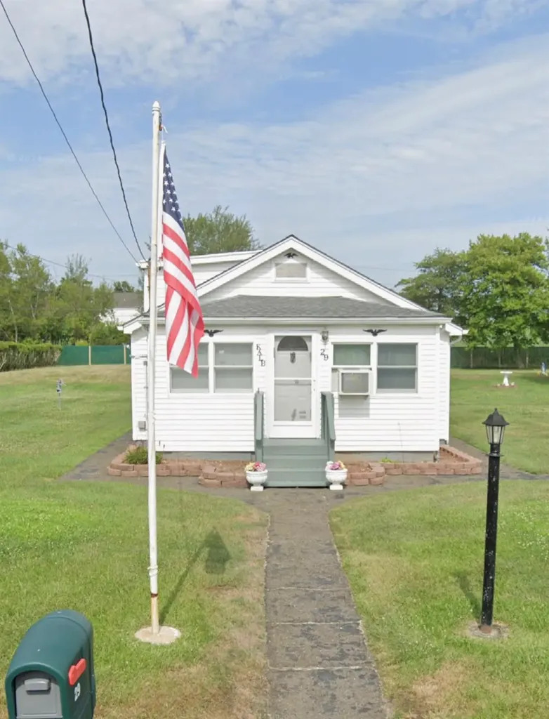 29 Magnolia Drive Brookhaven NY 11951
