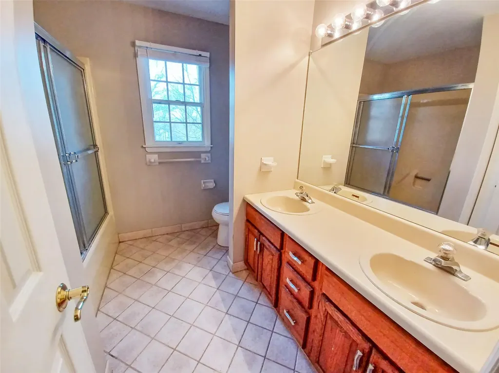 12 Hoover Drive Middletown NY 10940
