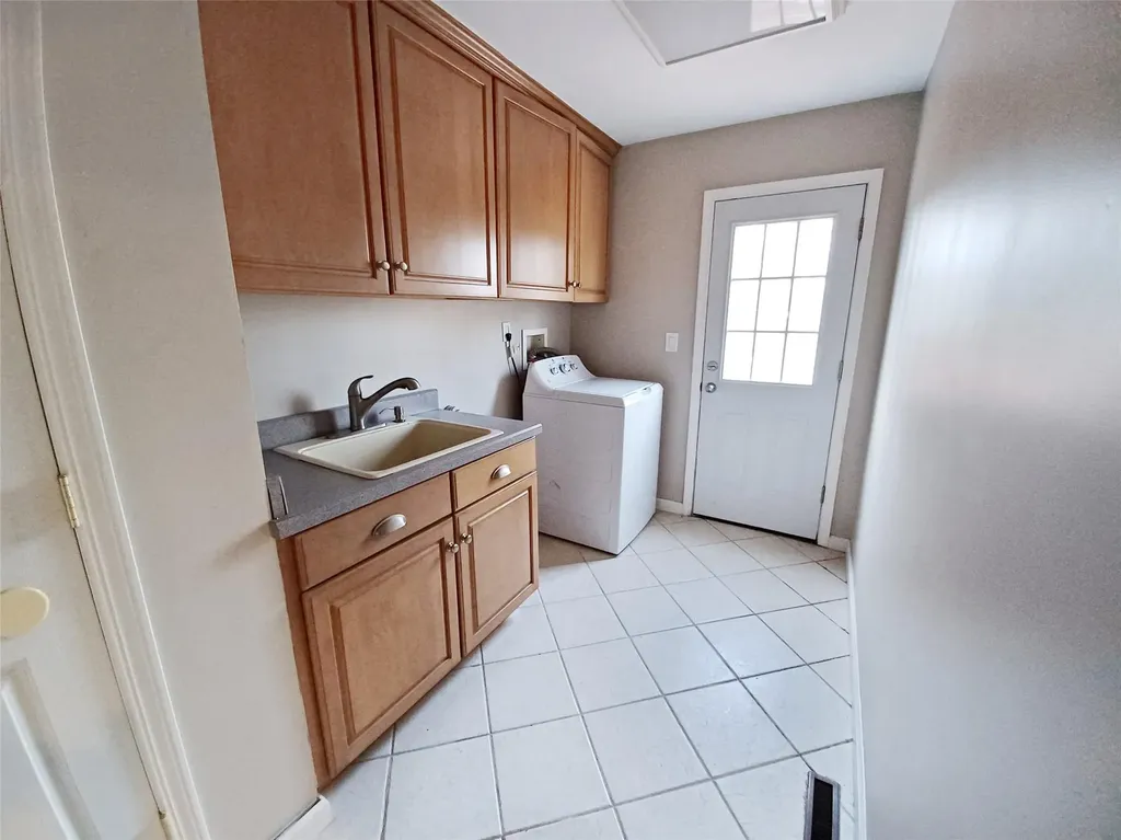 12 Hoover Drive Middletown NY 10940
