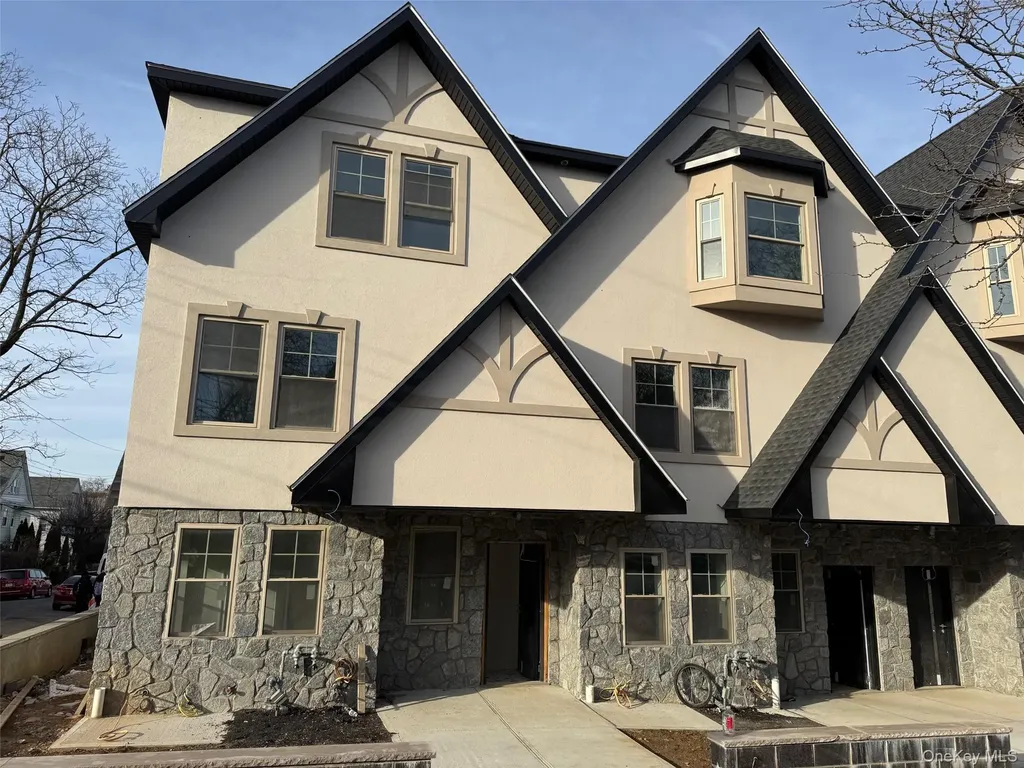 65 W 2nd Street Mount Vernon NY 10550