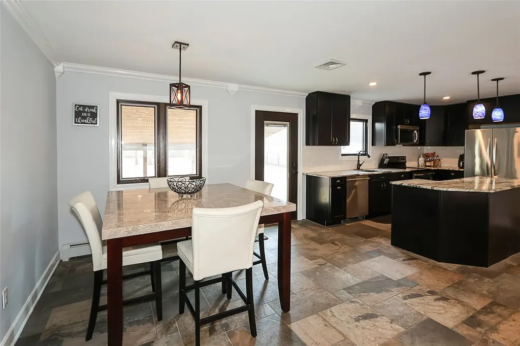 21 Peconic Road Ridge NY 11961