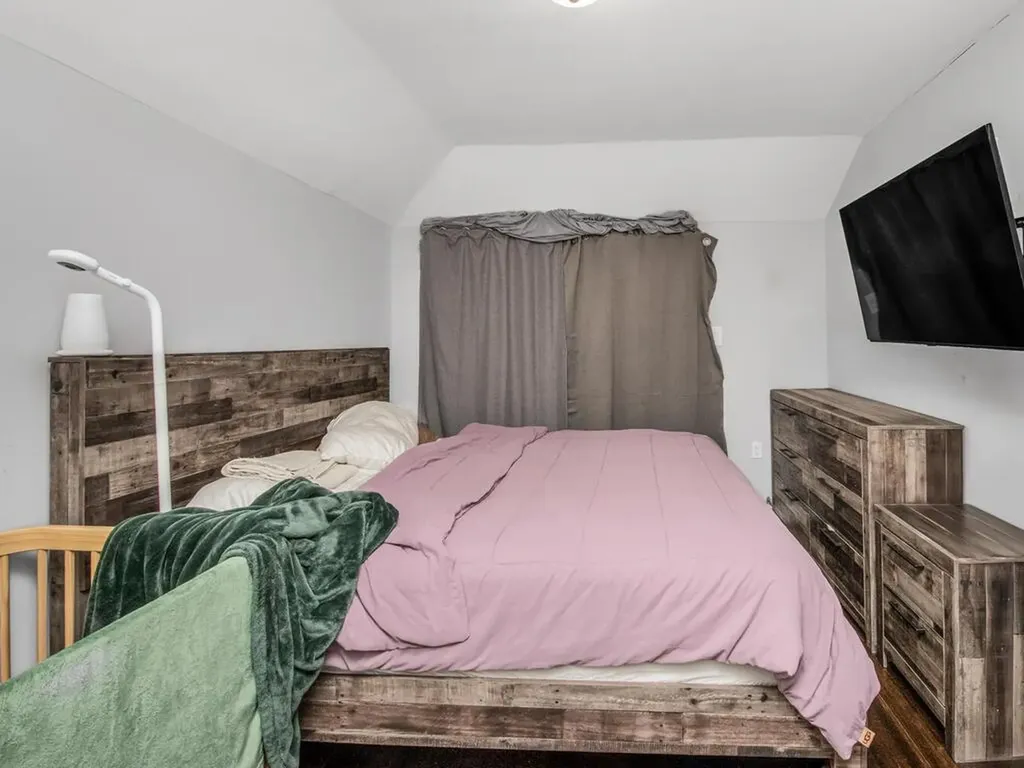 239 Hosmer Avenue Bronx NY 10465