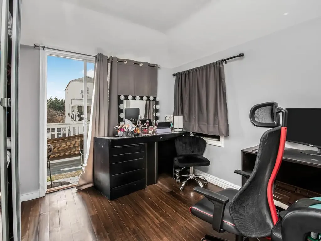 239 Hosmer Avenue Bronx NY 10465