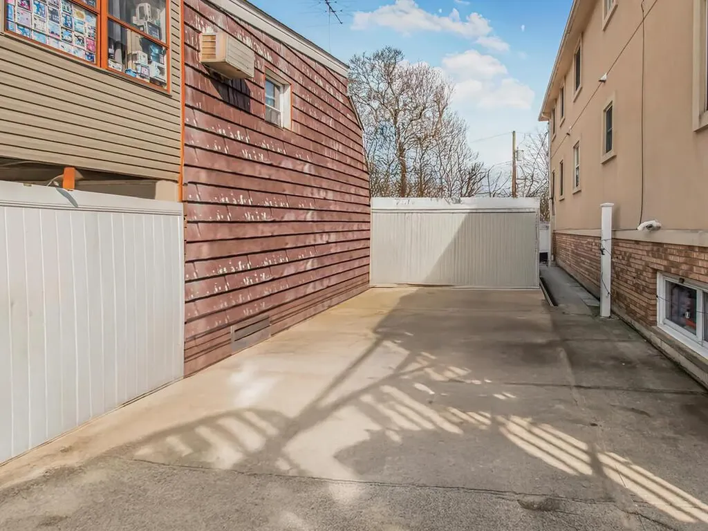 239 Hosmer Avenue Bronx NY 10465