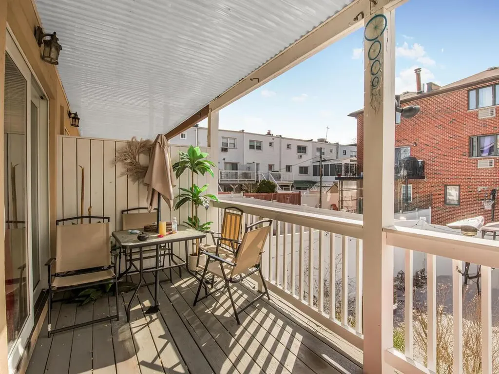 239 Hosmer Avenue Bronx NY 10465