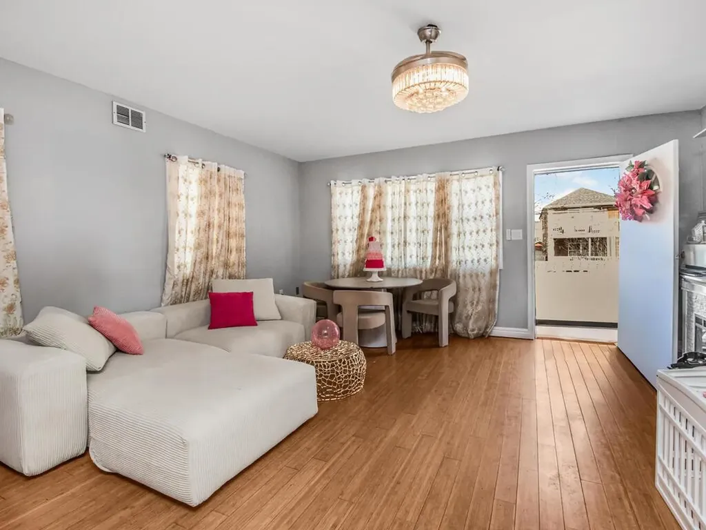 239 Hosmer Avenue Bronx NY 10465