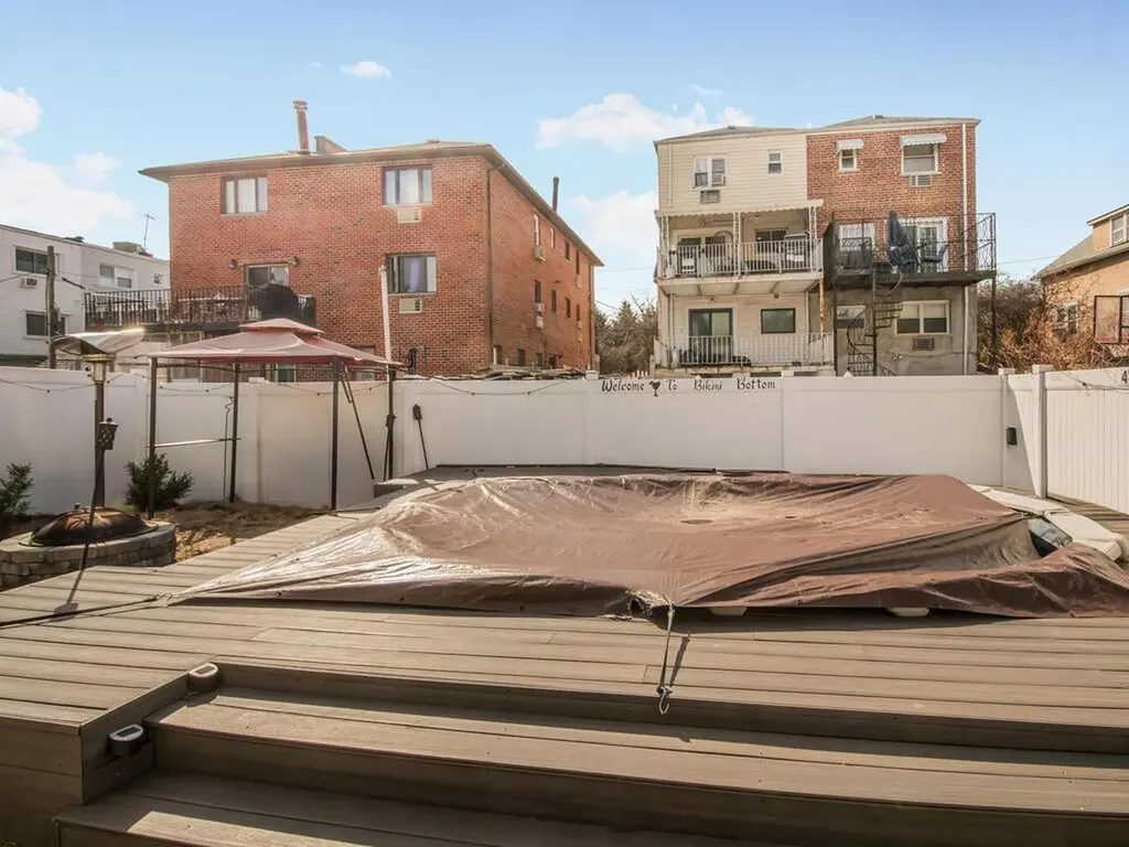 239 Hosmer Avenue Bronx NY 10465