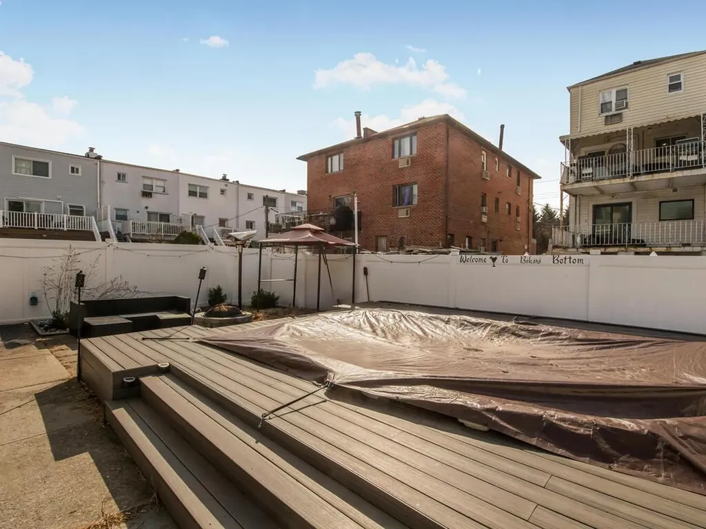 239 Hosmer Avenue Bronx NY 10465