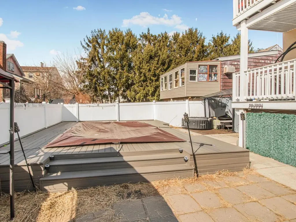 239 Hosmer Avenue Bronx NY 10465