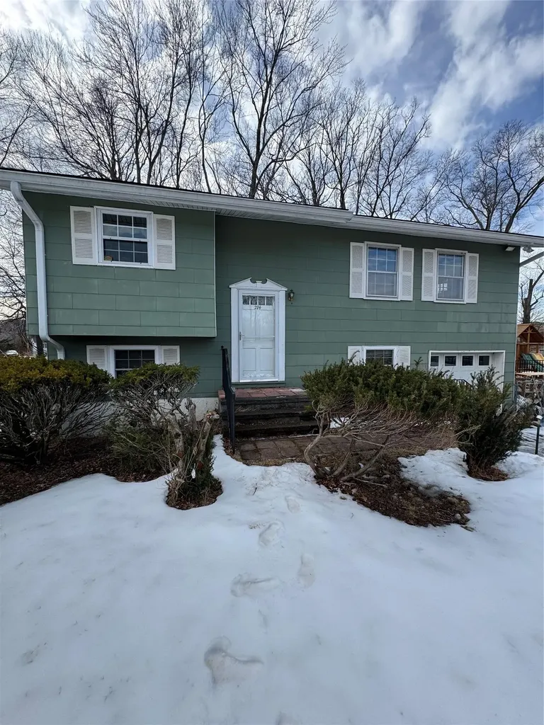274 Cabot Court Fishkill NY 12524