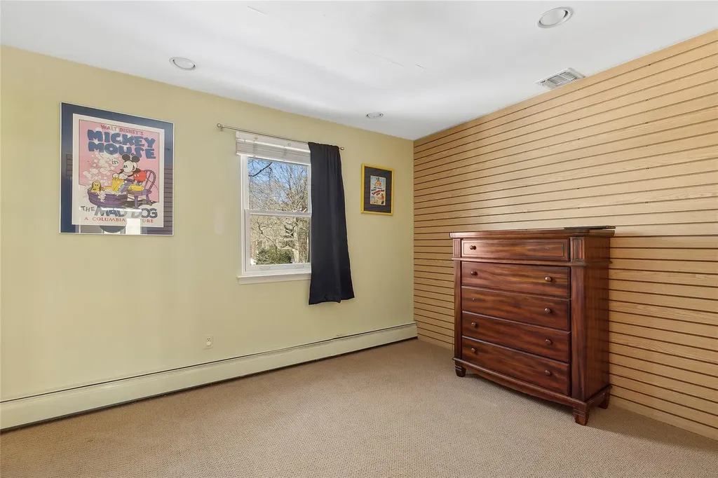 6 Ridings Road Northport NY 11768