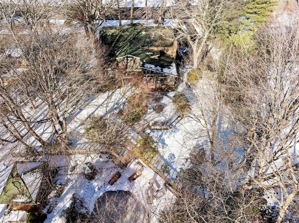 6 Ridings Road Northport NY 11768