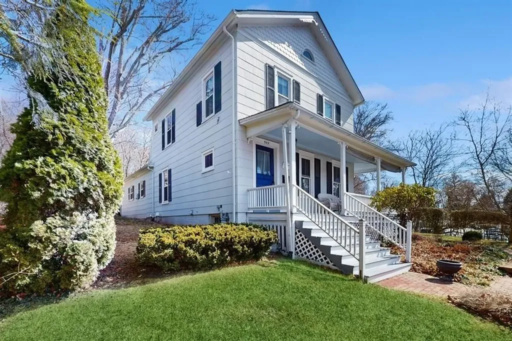 503 High Street Brookhaven NY 11777