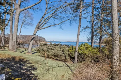 15 Cemetery Lane Setauket NY 11733