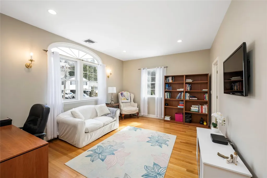 26 Bradford Street Hawthorne NY 10532