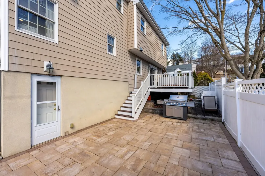 26 Bradford Street Hawthorne NY 10532
