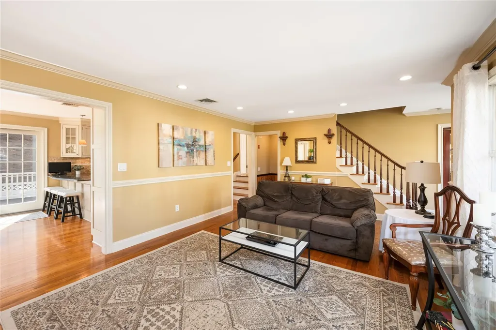 26 Bradford Street Hawthorne NY 10532