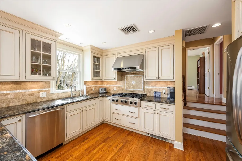 26 Bradford Street Hawthorne NY 10532