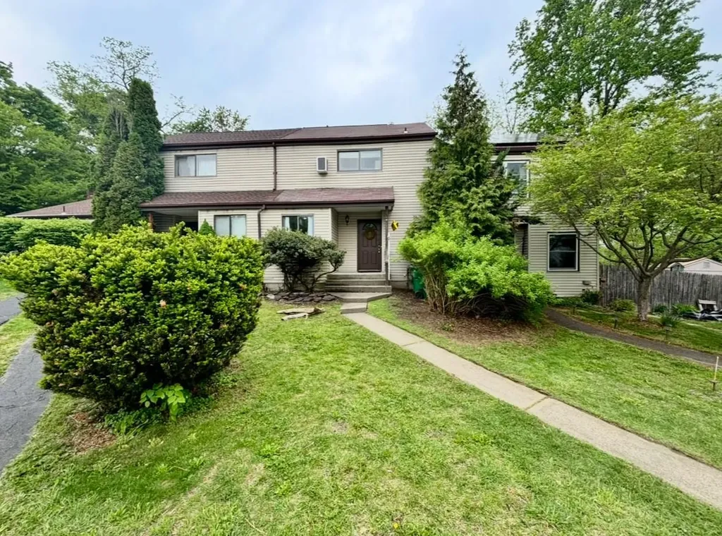 29 Sycamore Drive Beacon NY 12508