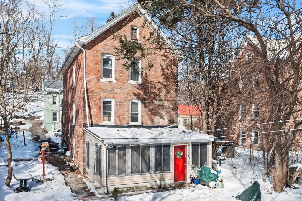88 3rd Avenue Kingston NY 12401