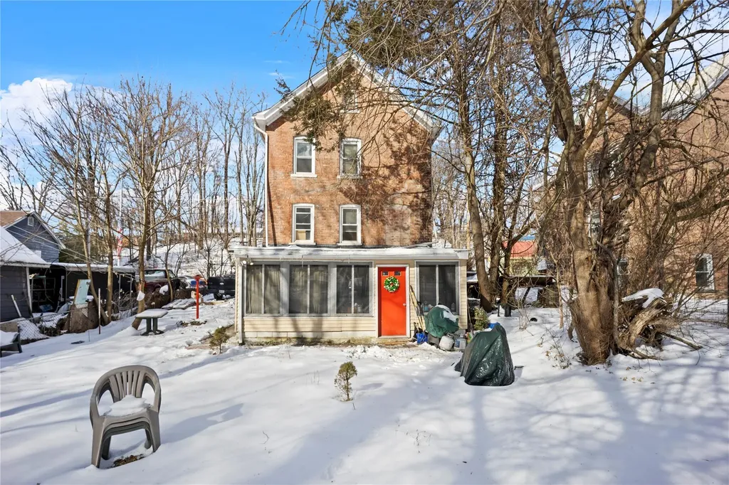 88 3rd Avenue Kingston NY 12401