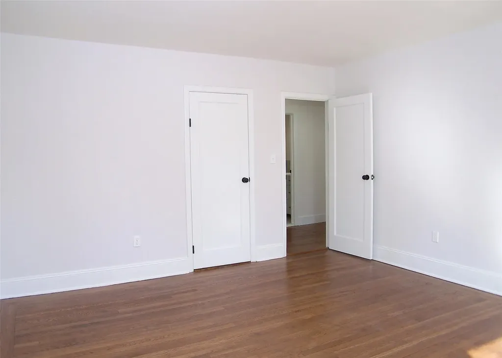 357 Twin Bark Avenue Holbrook NY 11741