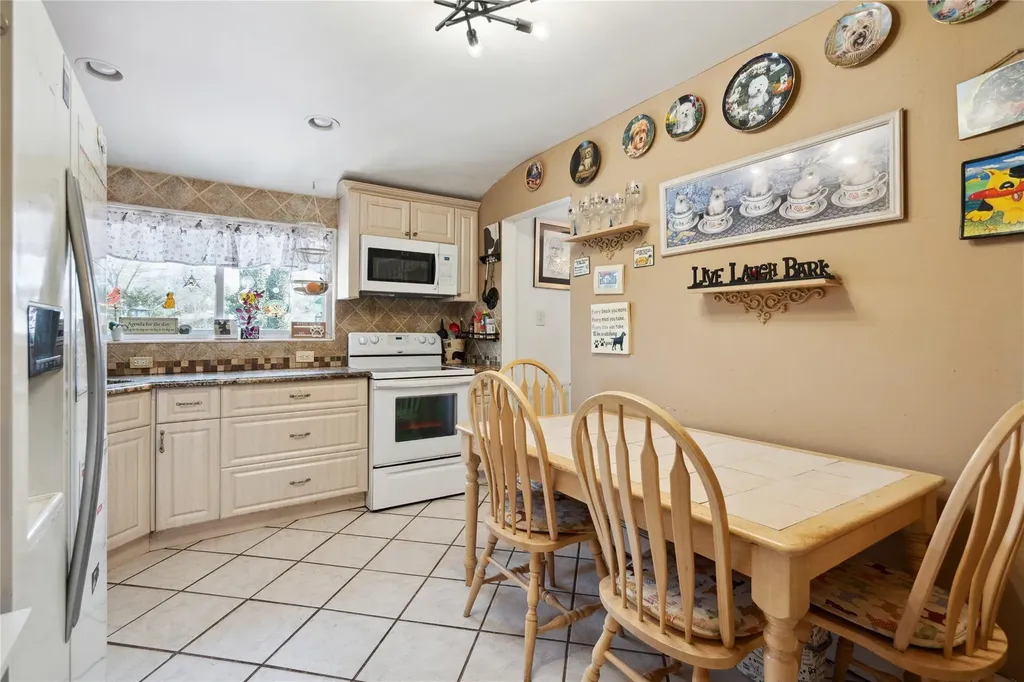 29 17th Avenue Ronkonkoma NY 11779