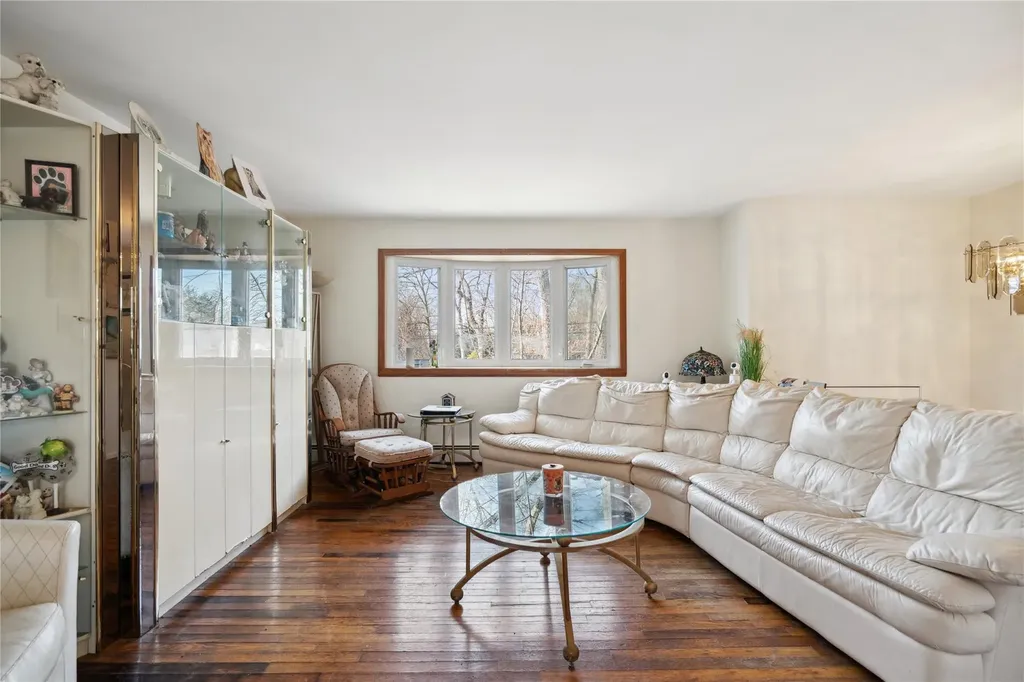 29 17th Avenue Ronkonkoma NY 11779
