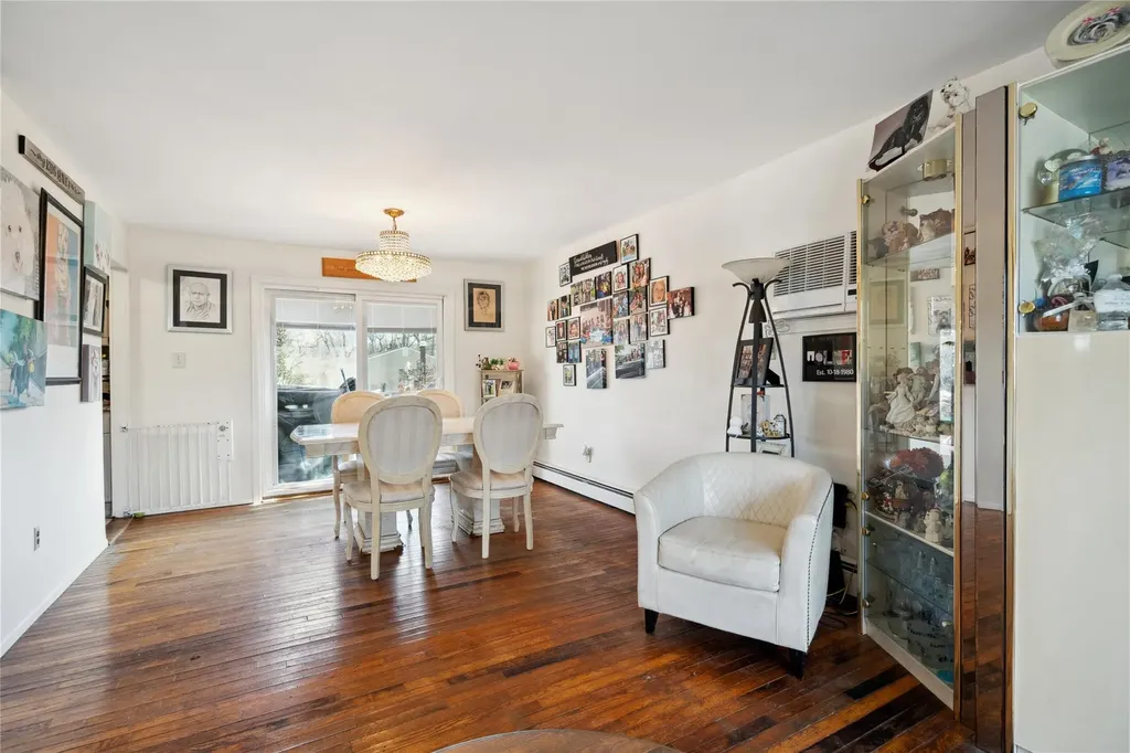 29 17th Avenue Ronkonkoma NY 11779