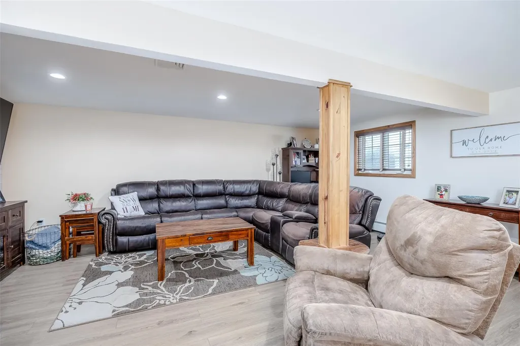 2 Fairview Lane Plainview NY 11803