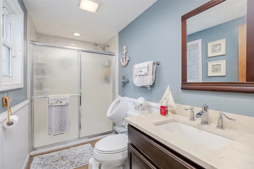 2 Fairview Lane Plainview NY 11803