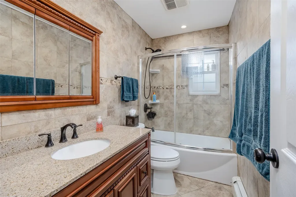 2 Fairview Lane Plainview NY 11803