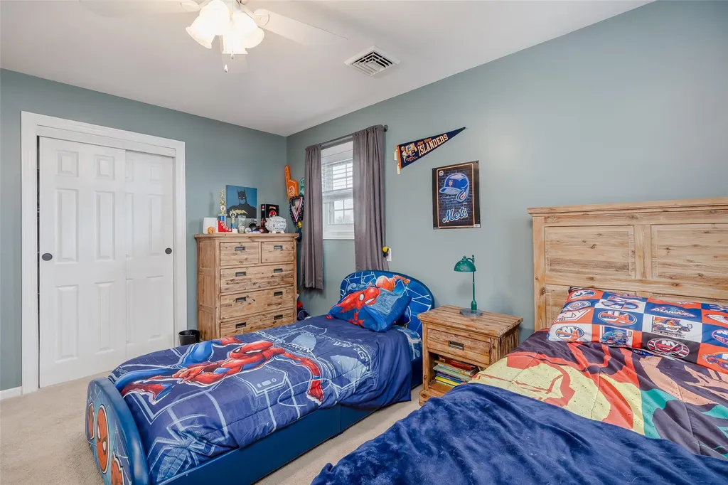 2 Fairview Lane Plainview NY 11803