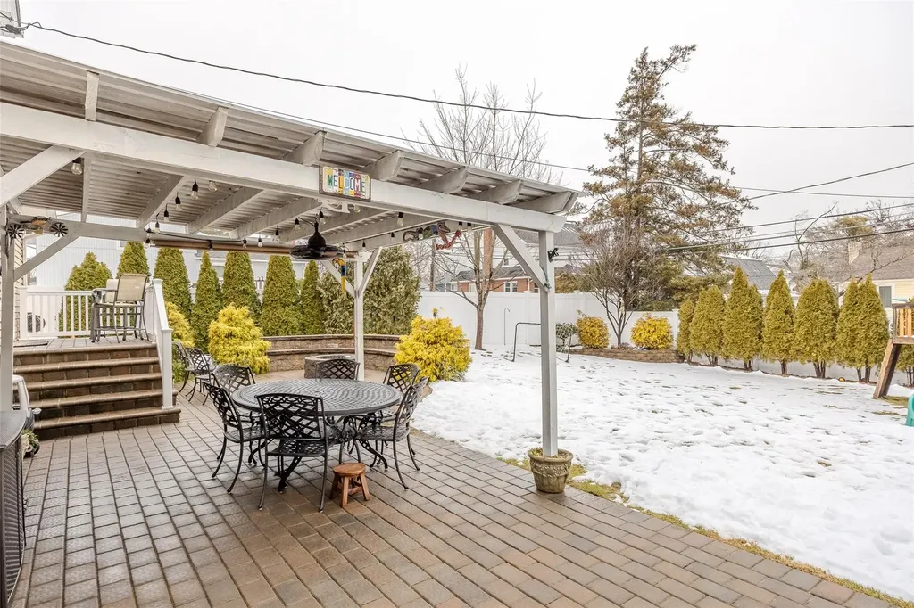2 Fairview Lane Plainview NY 11803