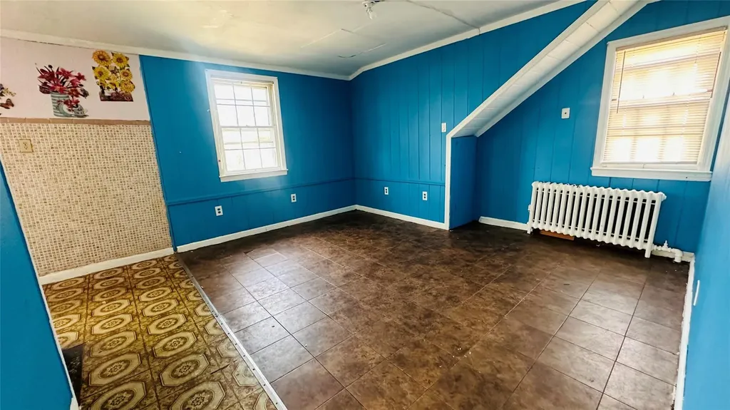 141 Oak Avenue Hempstead NY 11550