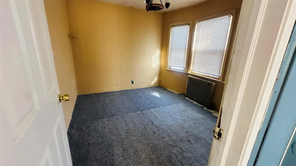 141 Oak Avenue Hempstead NY 11550