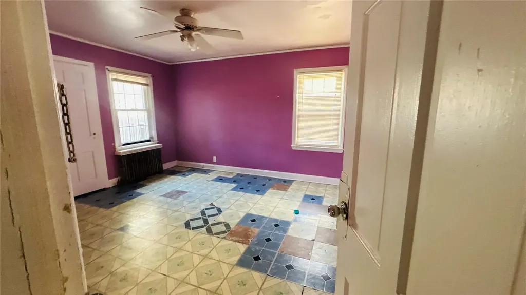 141 Oak Avenue Hempstead NY 11550