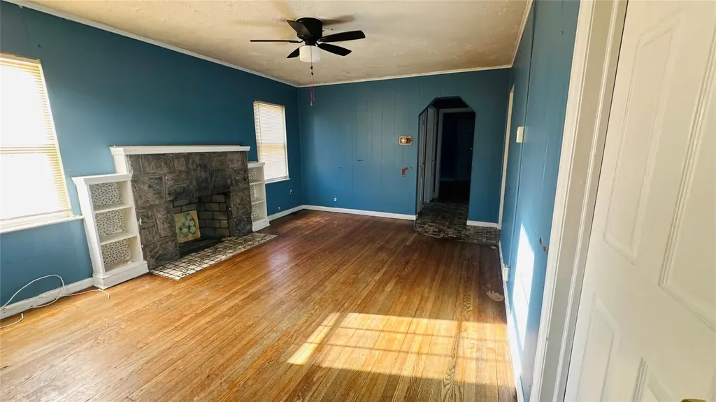 141 Oak Avenue Hempstead NY 11550