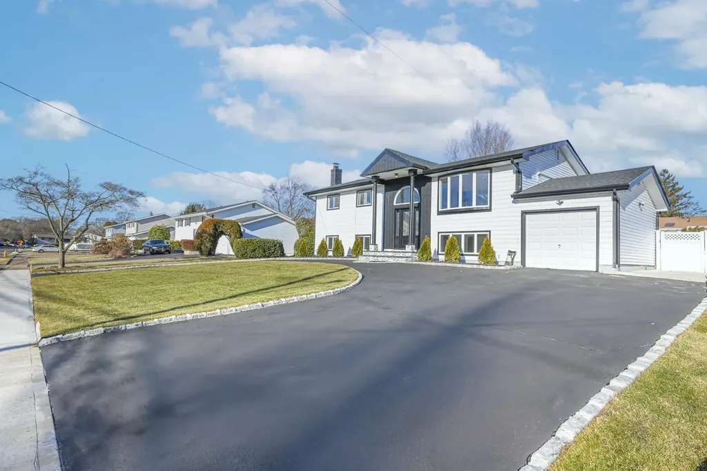 153 Ridge Road Babylon NY 11798